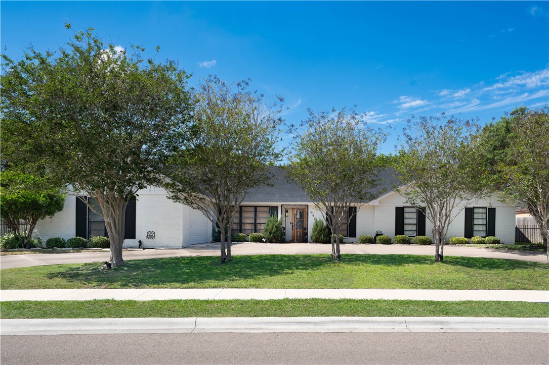 6425 Long Meadow Drive, Corpus Christi